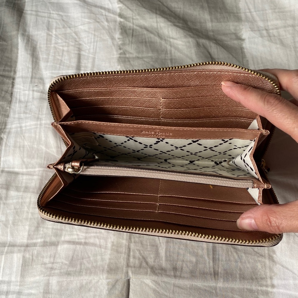 Wallet - Picture 2 of 3